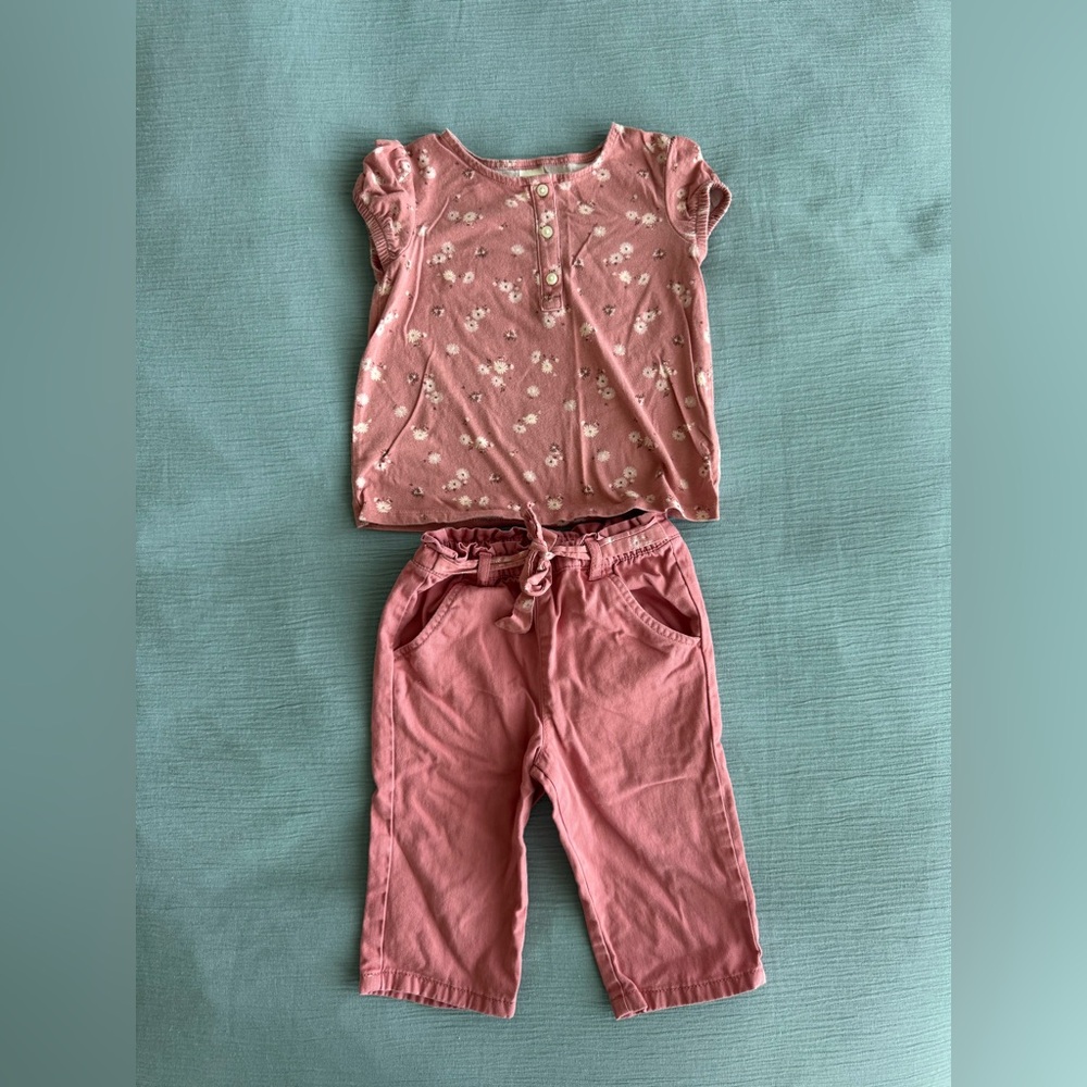 🛎️ Clearance Carter’s Girls Matching Sets Tops 2T Bottom 18 months